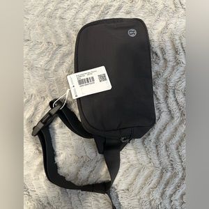Lululemon Everywhere Belt Bag 1L
